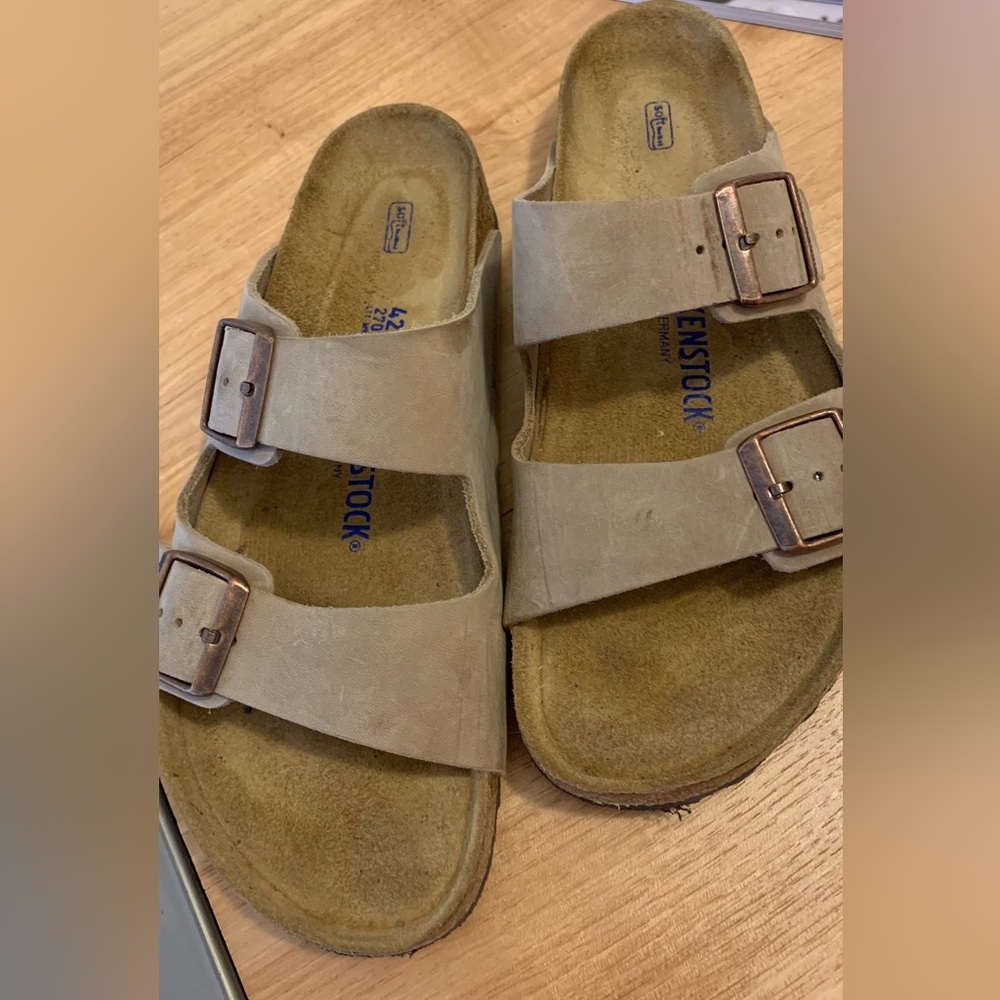 Birkenstocks Arizona Tobacco Brown 11 barely worn
